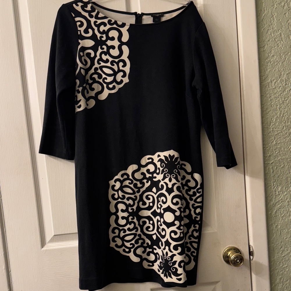 Ann Taylor Black and Cream Longsleeve geometric print dress size large